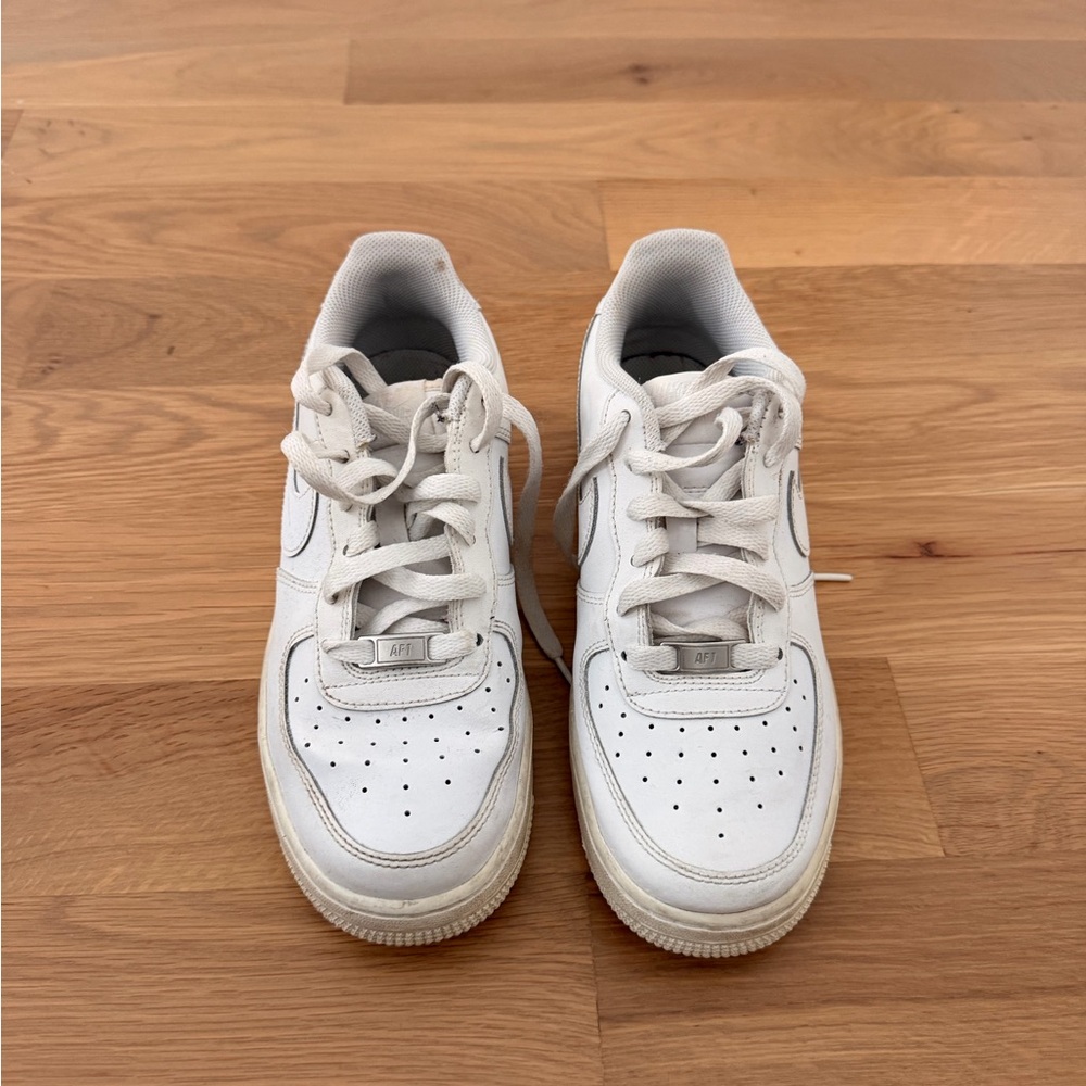 NIKE Air Force 1s